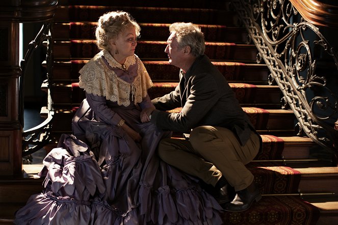 Bloom - The Evermore - De la película - Jacki Weaver