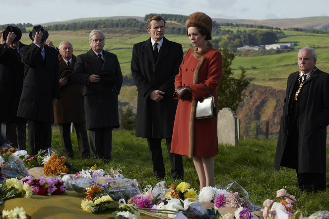 The Crown - Aberfan - Photos - Charles Edwards, Olivia Colman, Anthony O'Donnell