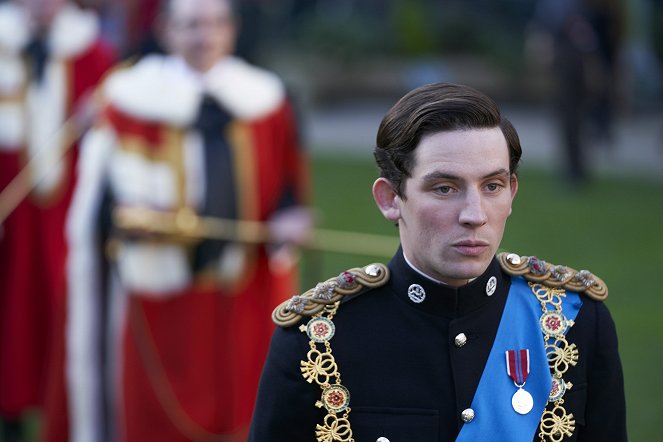 A korona - Wales hercege - Filmfotók - Josh O'Connor