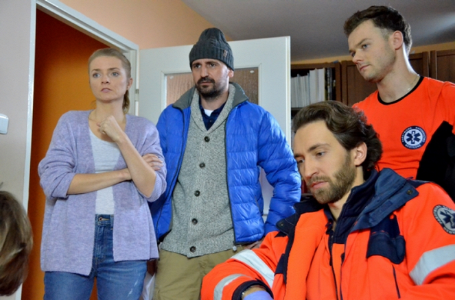 Na sygnale - Season 5 - To żaden wstyd - Filmfotos - Anna Bączek-Lieber, Saniwoj Król, Dariusz Wieteska, Kamil Wodka
