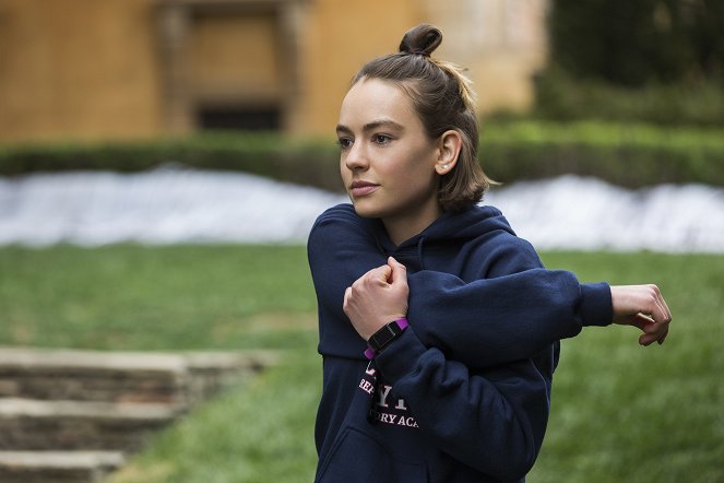 Atypical - Penguin Cam and Chill - Van film - Brigette Lundy-Paine