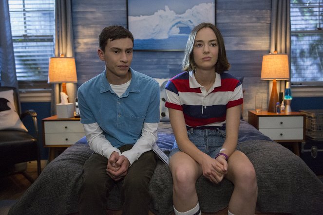 Atypical - Rituellement délicieux - Film - Keir Gilchrist, Brigette Lundy-Paine