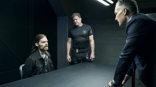 SWAT - Különleges egység - Season 3 - Csön-csön gyűrű - Filmfotók - Kenny Johnson, Patrick St. Esprit