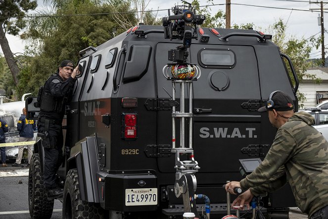 SWAT - Különleges egység - Season 3 - A legrosszabb nap - Forgatási fotók - Kenny Johnson