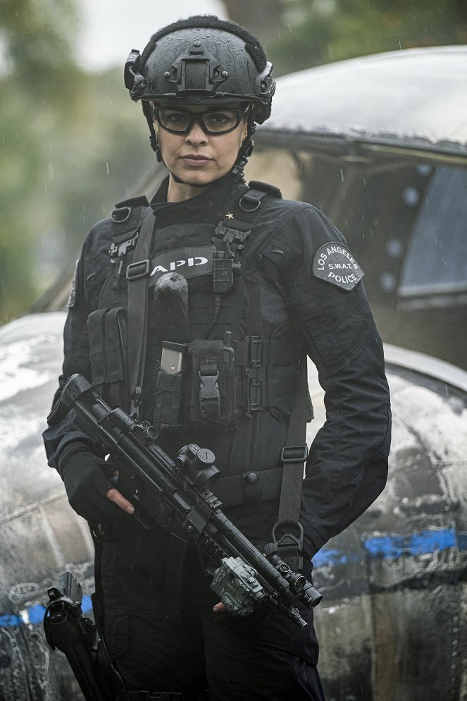 S.W.A.T. - Season 3 - Diablo - De filmagens - Lina Esco