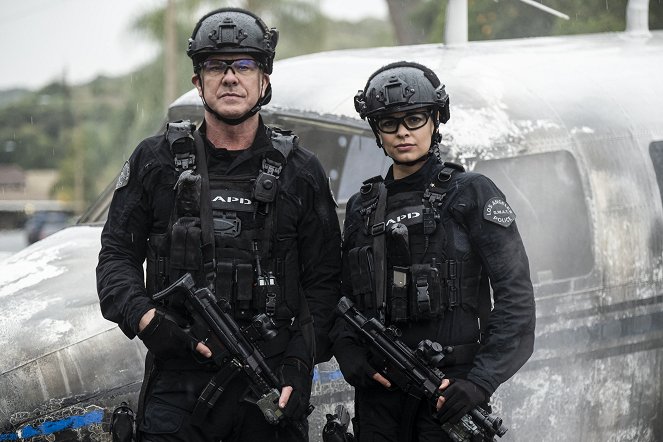 SWAT - Különleges egység - A legrosszabb nap - Forgatási fotók - Kenny Johnson, Lina Esco