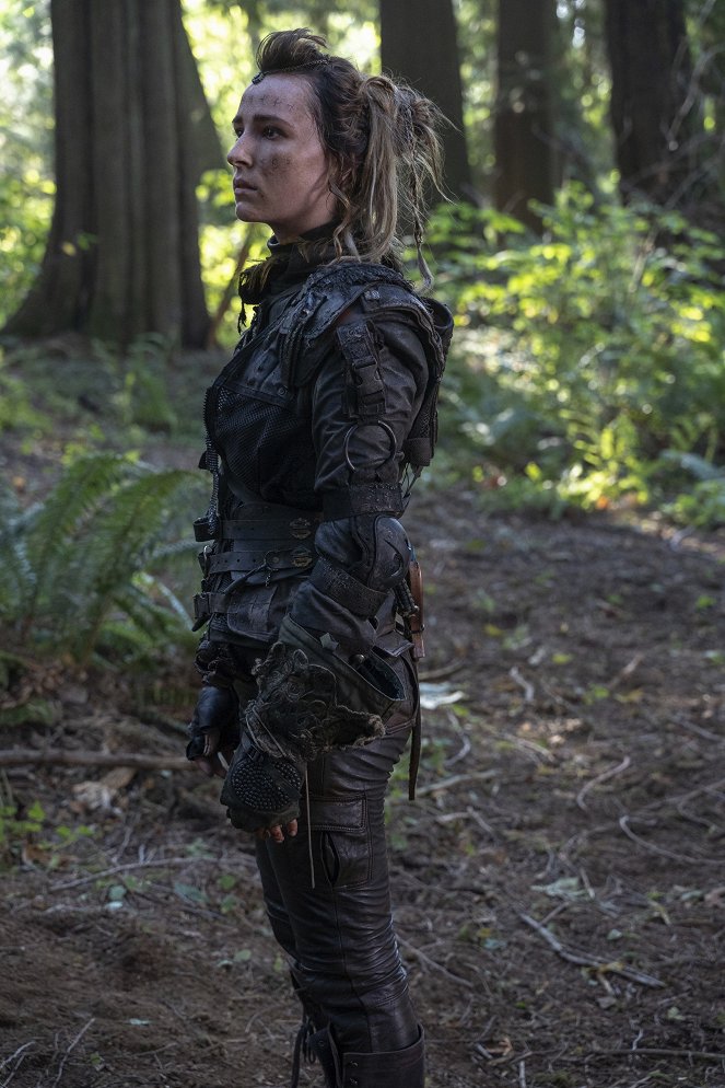 The 100 - From the Ashes - Van film - Shelby Flannery