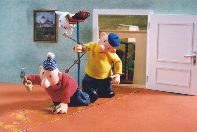 Sąsiedzi - Pat a Mat se vracejí - Malowanie podłogi - Z filmu