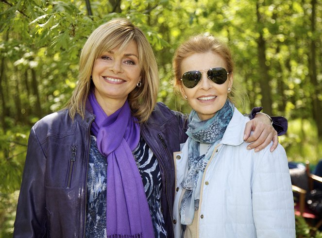 In aller Freundschaft - Season 15 - Wunsch oder Wirklichkeit - Promoción - Maren Gilzer, Jutta Kammann