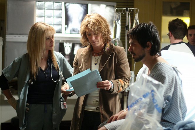 Emergency Room - Season 13 - Sterben ist leicht - Dreharbeiten - Linda Cardellini, Tawnia McKiernan, Freddy Rodríguez