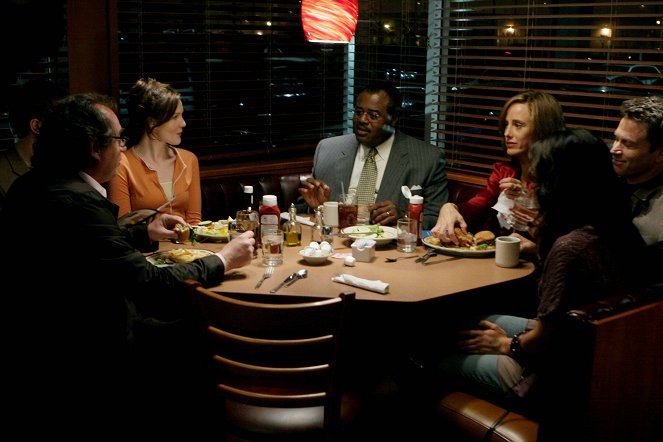 The Nine - De la película - Jessica Ann Collins, Chi McBride, Kim Raver