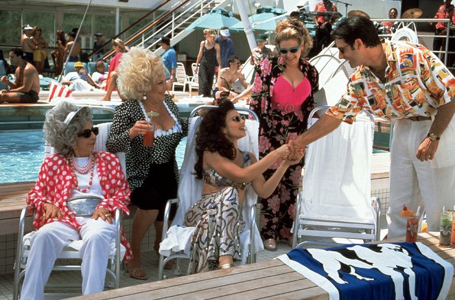 Chůva k pohledání - Ship of Fran's - Z filmu - Ann Morgan Guilbert, Renée Taylor, Fran Drescher, Rachel Chagall, David Starzyk