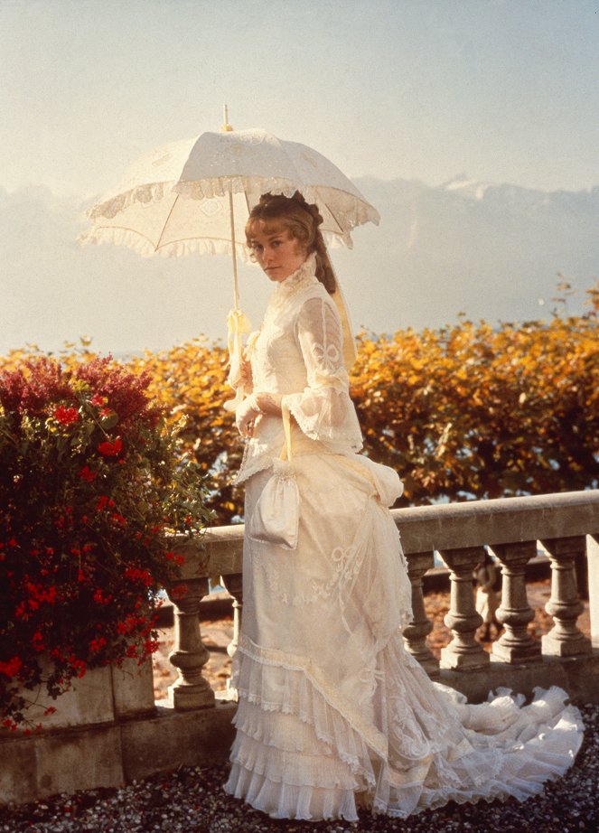 Daisy Miller - Photos - Cybill Shepherd