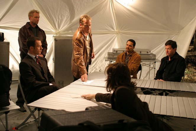 24 - Season 3 - Photos - Kiefer Sutherland, Vincent Laresca, Joaquim de Almeida