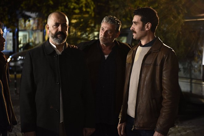 Vuslat - Episode 11 - Filmfotos - Mehmet Özgür, Özcan Varaylı