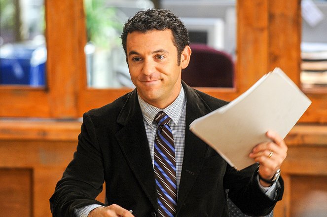 The Grinder - The Curious Disappearance of Mr. Donovan - De la película - Fred Savage