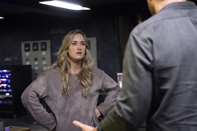 Blindspot - Season 5 - Angespannt - Filmfotos - Ashley Johnson