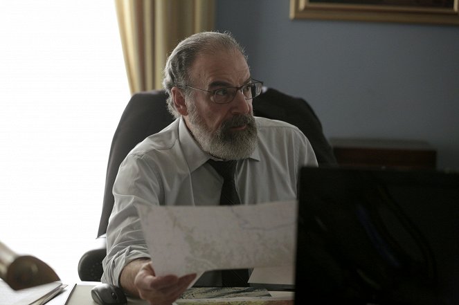 Homeland - Season 8 - The English Teacher - Photos