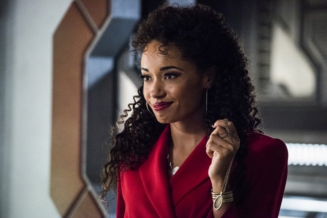 Legends of Tomorrow - The Great British Fake Off - Photos - Olivia Swann