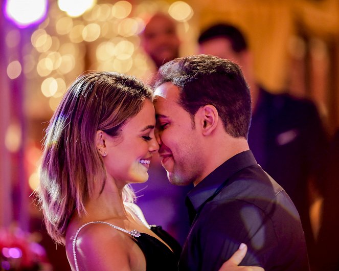 The Baker and the Beauty - May I Have This Dance? - Photos - Nathalie Kelley, Victor Rasuk
