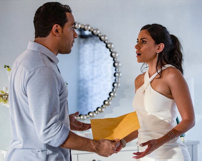 The Baker and the Beauty - You Can't Always Get What You Want - Filmfotók - Victor Rasuk, Michelle Veintimilla