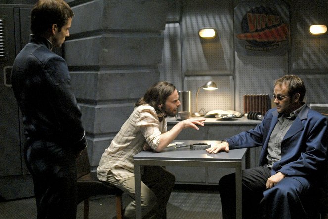 Battlestar Galactica - Season 3 - The Son Also Rises - Photos - Jamie Bamber, James Callis, Mark Sheppard