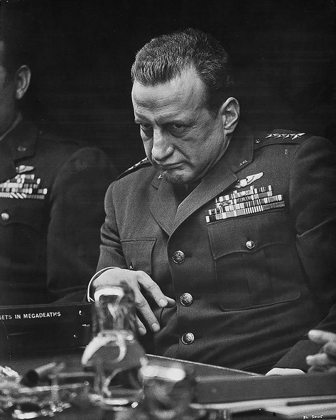 Dr. Strangelove or: How I Learned to Stop Worrying and Love the Bomb - Photos - George C. Scott