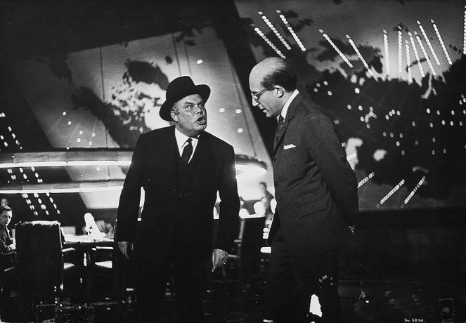 Dr. Strangelove, avagy rájöttem, hogy nem kell félni a bombától, meg is lehet szeretni - Filmfotók - Peter Bull, Peter Sellers