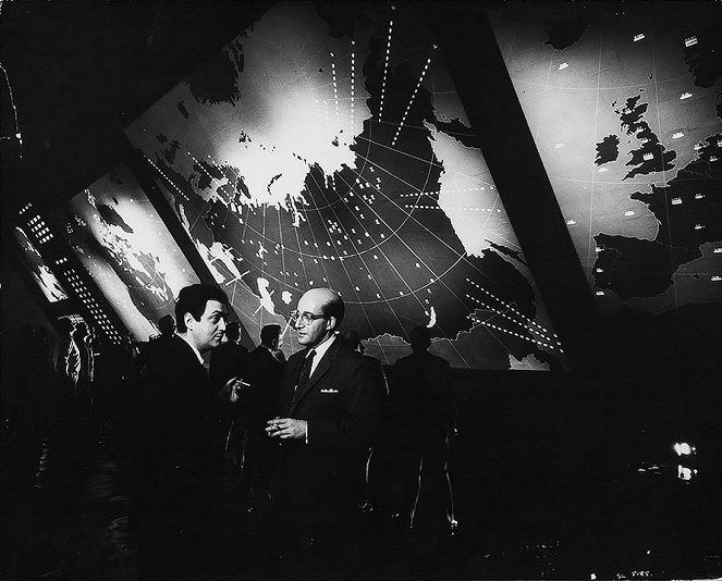 Dr. Divnoláska aneb Jak jsem se naučil nedělat si starosti a mít rád bombu - Z natáčení - Stanley Kubrick, Peter Sellers