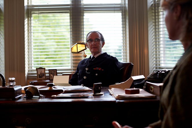 Endeavour - Trove - Photos - Anton Lesser