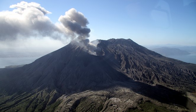 Geheimnisse Asiens - Die schönsten Nationalparks - Leben auf Japans Vulkanen - Film
