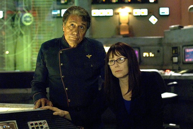 Battlestar Galactica - Season 4 - Götterdämmerung – Teil 2 & 3 - Filmfotos - Edward James Olmos, Mary McDonnell
