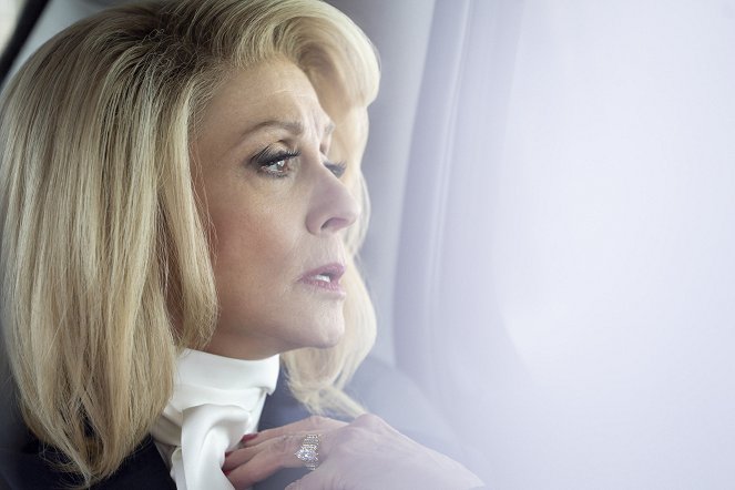 The Politician - The Voters - Photos - Judith Light