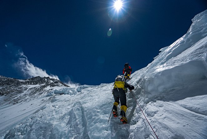 Lost on Everest - Z filmu