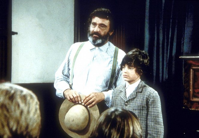 Little House on the Prairie - A New Beginning - The Wild Boy: Part 2 - Photos - Victor French