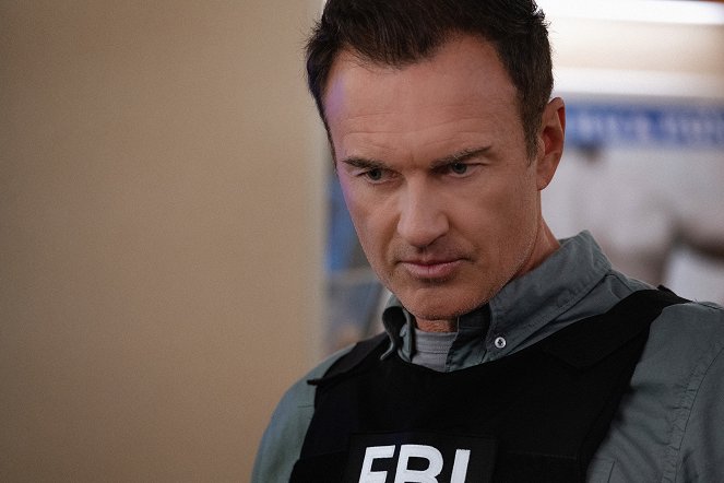 FBI: Most Wanted - Dopesick - De la película - Julian McMahon