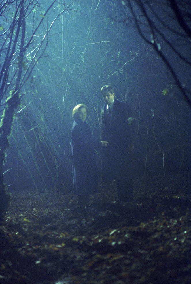 The X-Files - Schizogeny - Van film - Gillian Anderson, David Duchovny