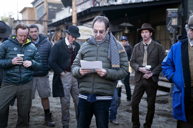 Deadwood: The Movie - Van de set - Tony Curran, David Milch