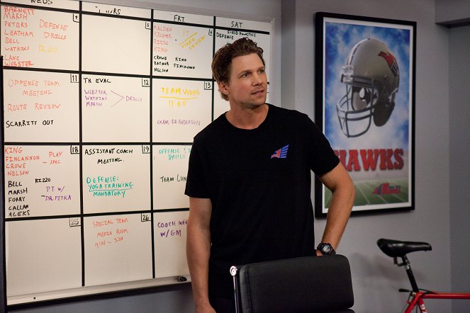 Necessary Roughness - Season 1 - Whose Team Are You On? - Photos - Marc Blucas