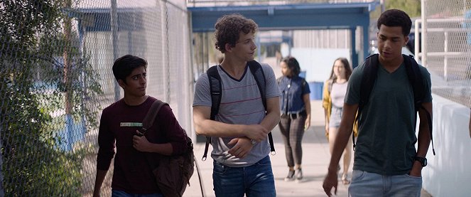 The F**k-It List - Filmfotos - Karan Brar, Eli Brown, Marcus Scribner