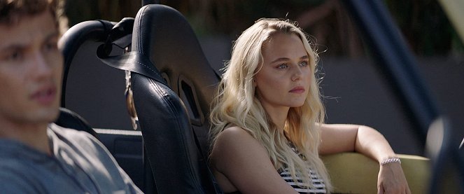 The F**k-It List - De la película - Madison Iseman