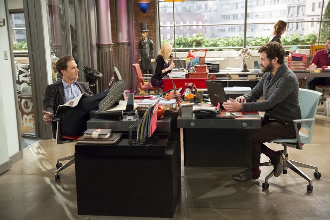 Men at Work - Season 3 - Holy New Boss! - Photos - Michael Cassidy, Danny Masterson