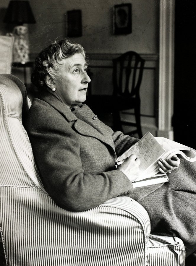 Agatha Christie contre Hercule Poirot - Qui a tué Roger Ackroyd ? - Z filmu