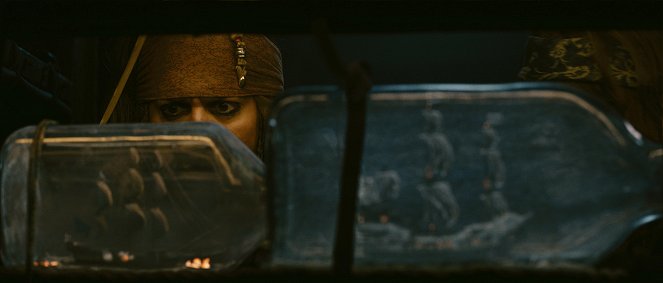 Piráti z Karibiku: Na vlnách podivna - Z filmu - Johnny Depp