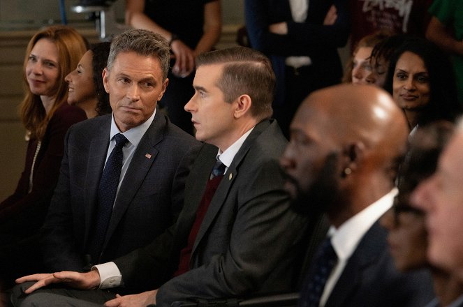 Madam Secretary - Season 6 - Valor - Photos - Tim Daly, Michael Patrick Thornton