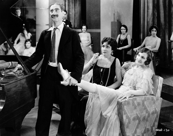 El conflicto de los hermanos Marx - De la película - Groucho Marx, Margaret Dumont