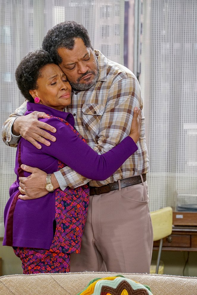 Black-ish - Season 2 - Good-ish Times - Photos - Jenifer Lewis, Laurence Fishburne