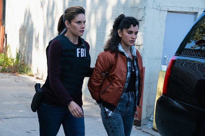 FBI: Special Crime Unit - Season 2 - Salvation - Photos - Missy Peregrym, Jade Fernandez