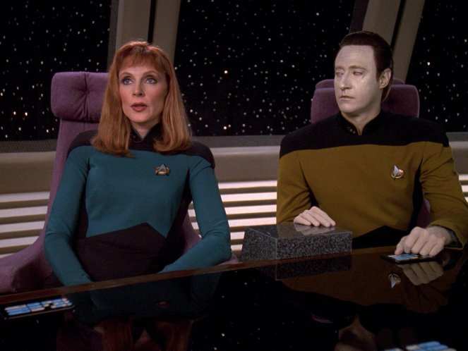 Star Trek: Następne pokolenie - Mroczny zakątek - Z filmu - Gates McFadden, Brent Spiner