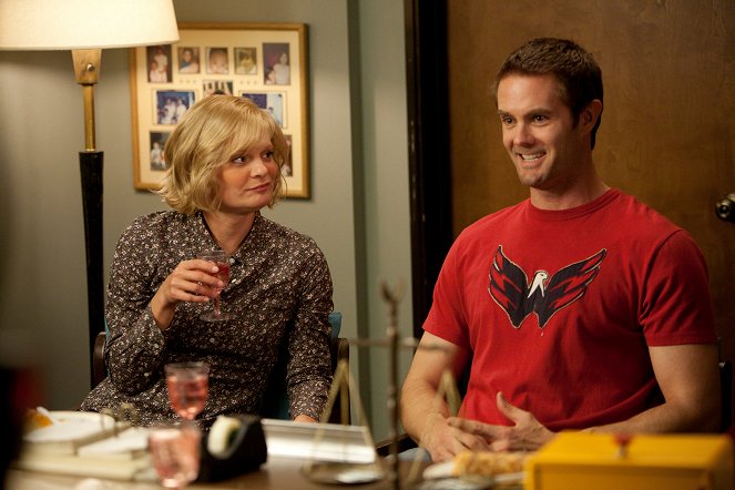 Raising Hope - Mongooses - Photos - Martha Plimpton, Garret Dillahunt